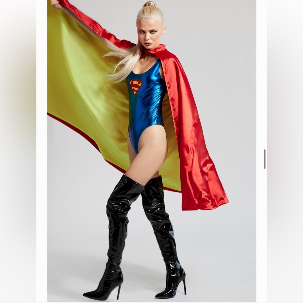 SUPERMAN LOGO CAPE